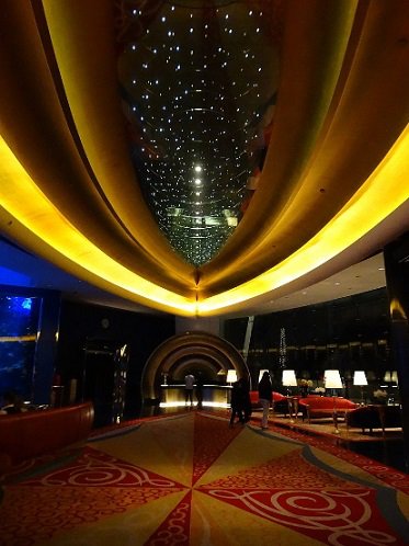 Interior of the Burj al-Arab hotel | Hobby Keeper Articles